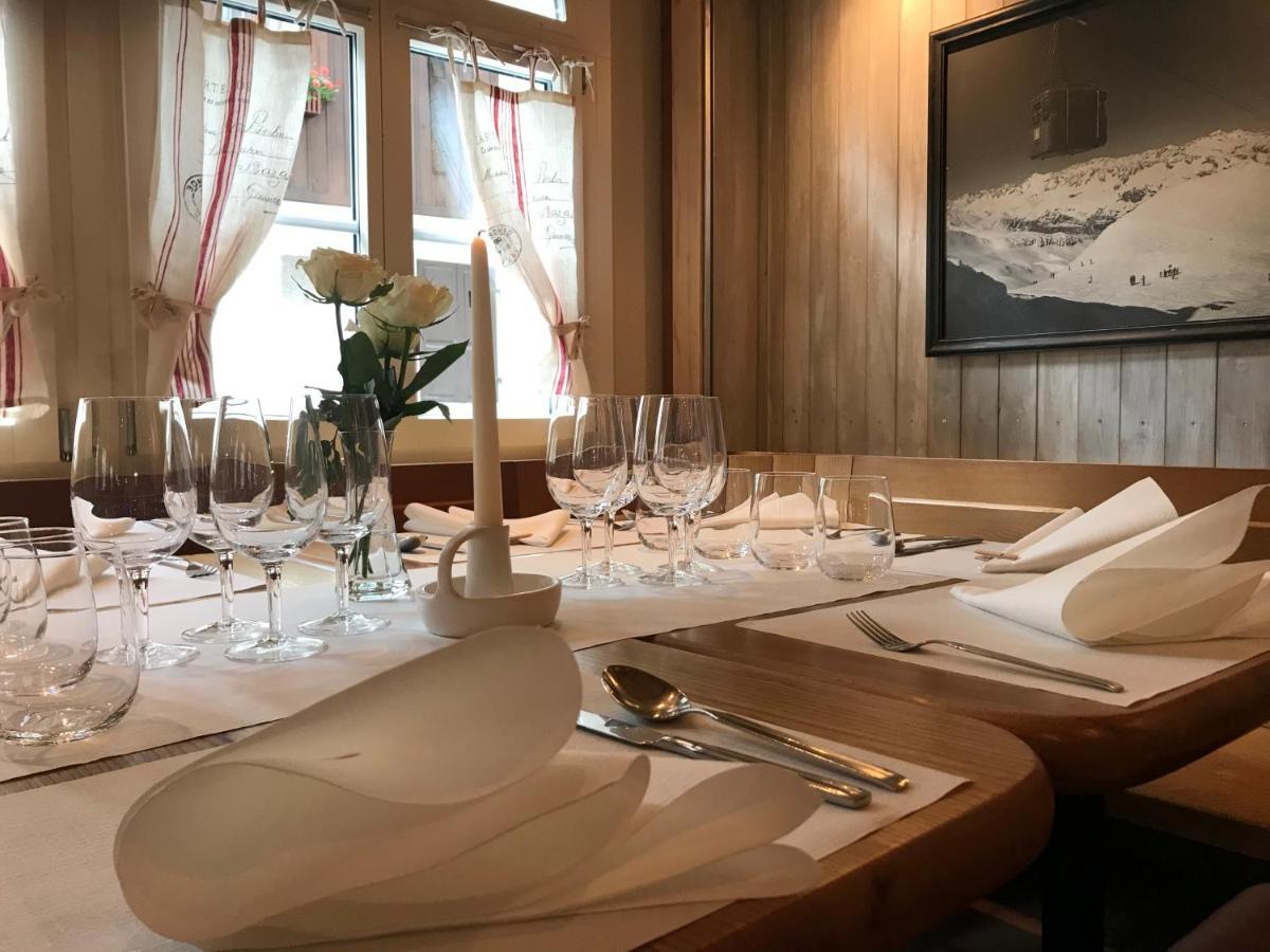Gasthaus Tell Andermatt Buitenkant foto